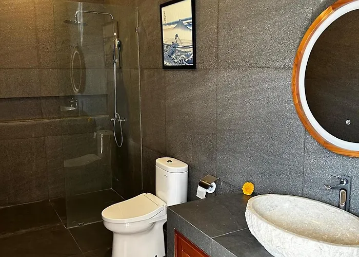 Umah Tumbu Villa, Private Seraya